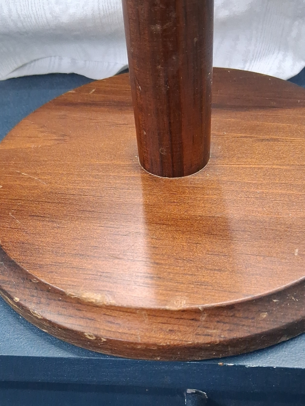Vintage Cup Rack - Picture 2 of 2